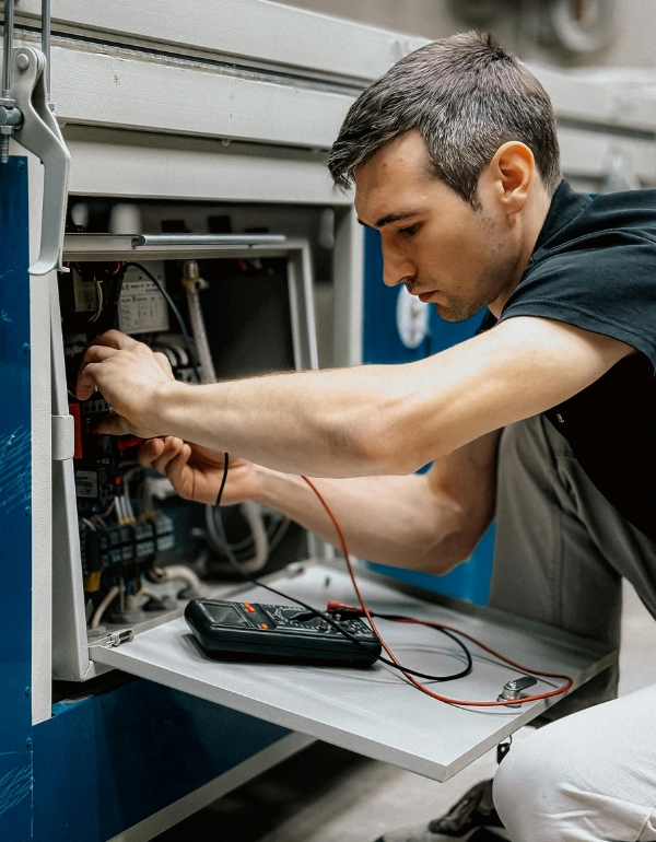 Microwave Repair Specialist